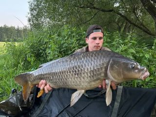 Team Sázavská dvojka a Chytil.cz: společně za kapřími příběhy z řeky Rybářství není jen o úlovcích, ale i o lidech, vášni...